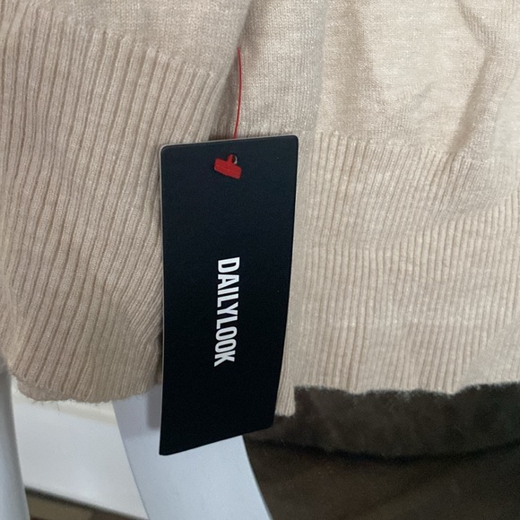 Dreamers long cream cardigan sweater. Women size S/M. - Picture 6 of 7